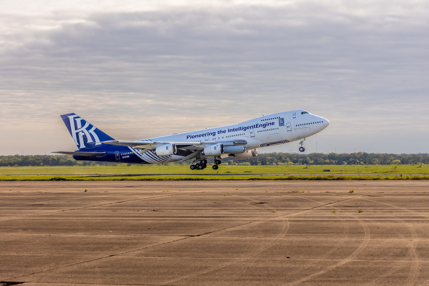 ROLLS-ROYCE: PEARL 10X ENGINE TAKES TO THE SKIES FOR THE FIRST TIME